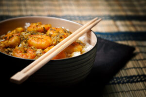 Curry-Garnelen mit Gemüse-Reis