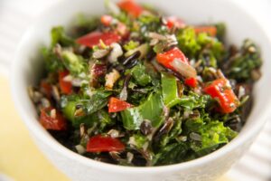 Wildreissalat mit Paprika und Tomaten