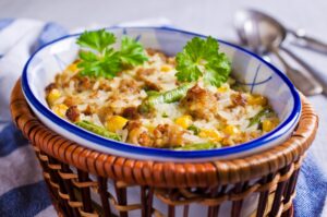 Reisauflauf mit Hackfleisch, Paprika und grünen Bohnen