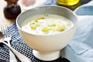 Blumenkohlsuppe mit Kartoffeln