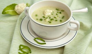 Blumenkohlsuppe mit Lauch