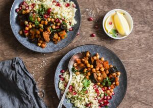 Bulgur mit Kichererbsen und Aubergine