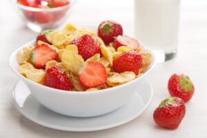 Cornflakes mit Erdbeeren