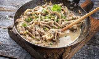 Geschnetzeltes mit Champignons mit Reis