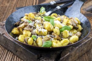 Gnocchi mit Champignons und Parmezzano