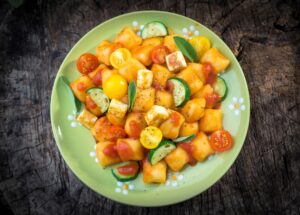 Gnocchi mit Tomaten, Zucchini und Tofu