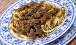 Gulasch Stroganoff mit Spaghetti