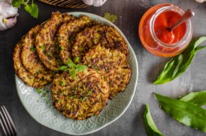 Kartoffelpuffer mit Tomaten-Dip