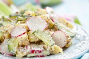 Kartoffel-Radieschensalat mit Gurke