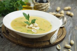 Kichererbsensuppe mit Erdnüssen