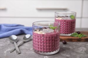 Kokos-Blaubeer-Chiasamenpudding