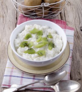 Milchreis mit Banane und Kiwi