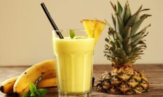 Bananen-Ananas-Shake