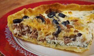 Oliven-Hackfleisch-Quiche