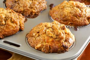 Muffins mit Banane und Erdnüssen